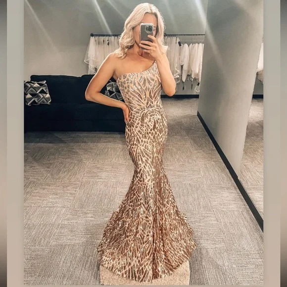 Jovani 06469SC Ombre Sequin Trumpet Prom Dress Silver/Cafe In Size 4 - Picture 12 of 16